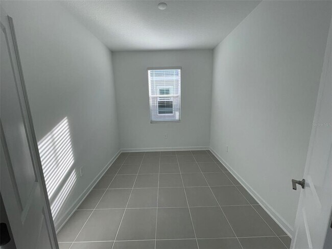 Building Photo - 1873 Bright Sky Dr