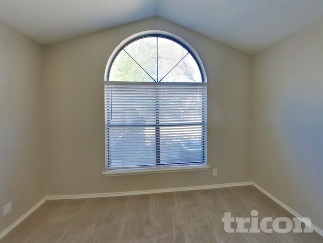 Building Photo - 10223 Canton Fld Dr