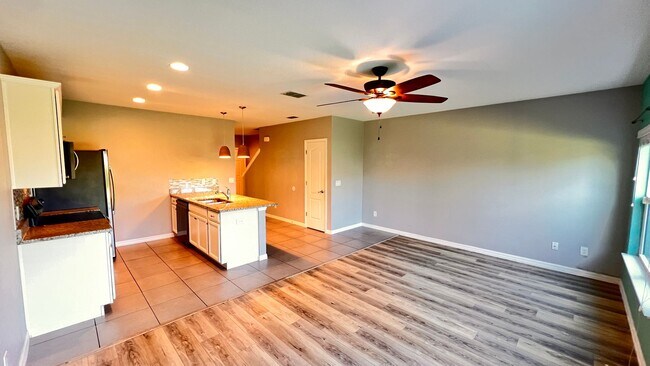 Building Photo - 600 Northern Way