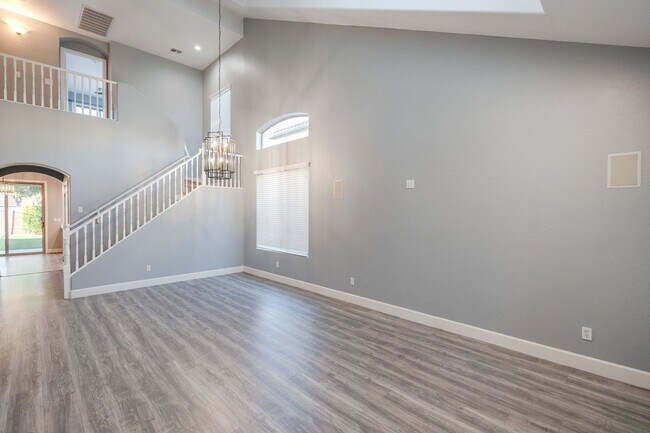 Building Photo - $3,500 For Lease Starting June 1, 2026 4 beds-2.5 Baths 2,421 Sq. Ft.  Amazing Gilbert 85298 Home...