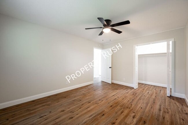 Building Photo - 7736 Holiday Hills Cir