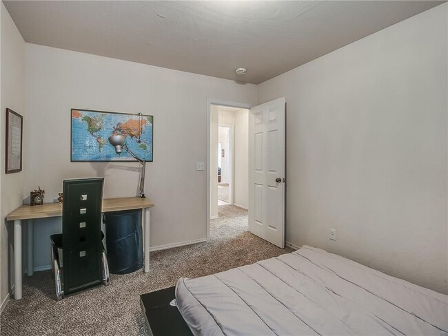 Building Photo - Great Location with Storm Shelter in Brist...