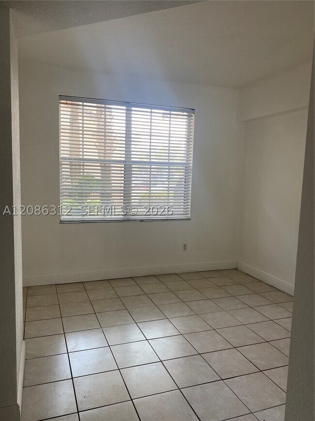 Building Photo - 755 SW 148th Ave