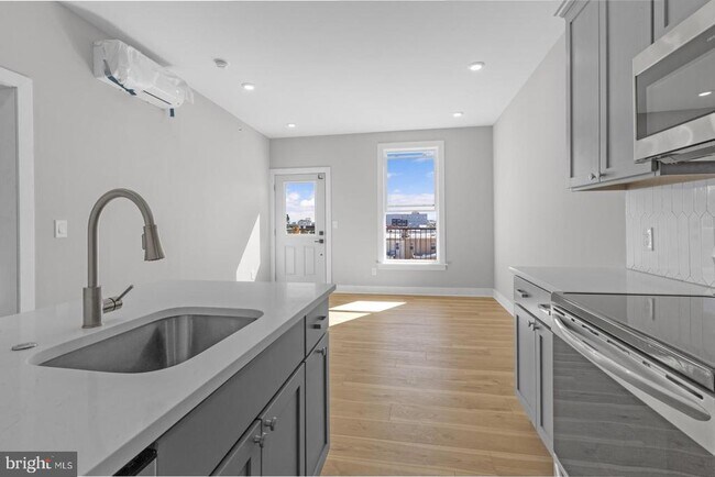 Building Photo - 1935 N 2nd St