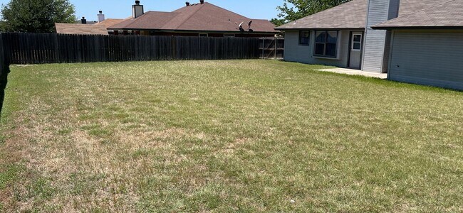 Building Photo - 4208 Shagbark Dr