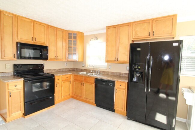 Building Photo - Award winning schools. Stunning home.  Centrally Located.