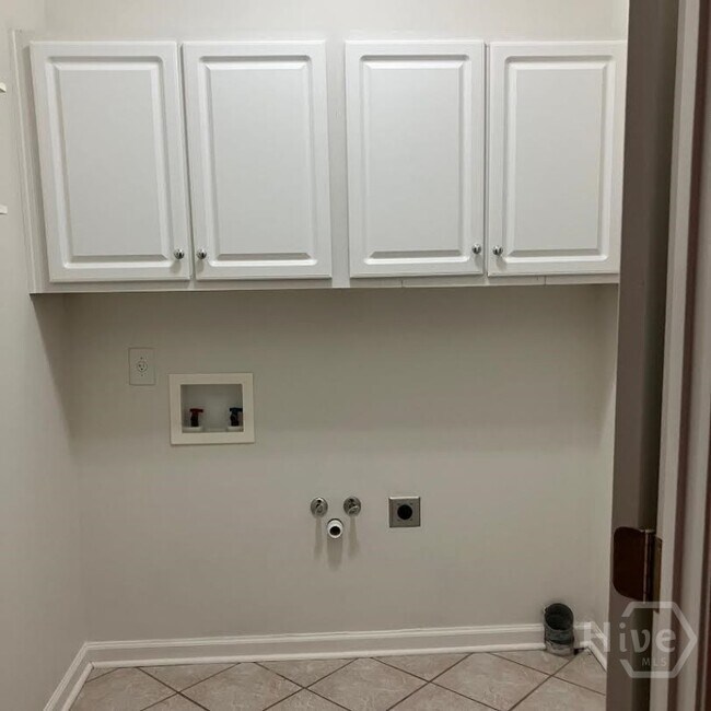 Building Photo - 186 Sterling Woods Dr