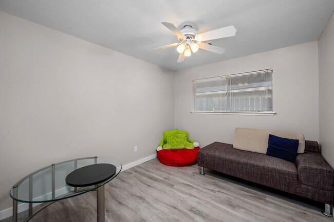 Building Photo - 3106 Salem Ct