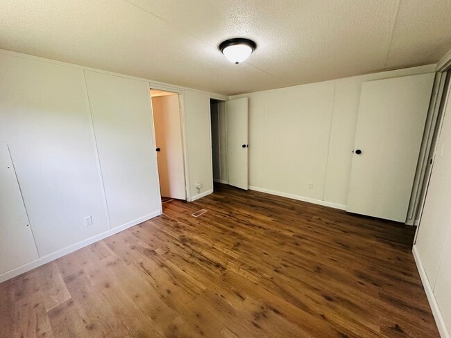 Building Photo - NEW RENTAL LISTING