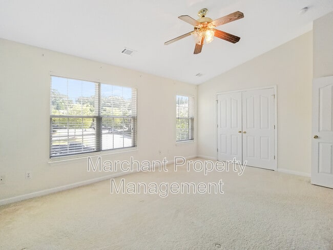 Building Photo - 527 Fagin Cir