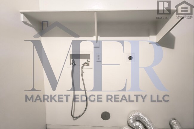 Building Photo - 3Bed/2Bath House at Buckeye/75th Ave! Ready for Immediate Move-In!