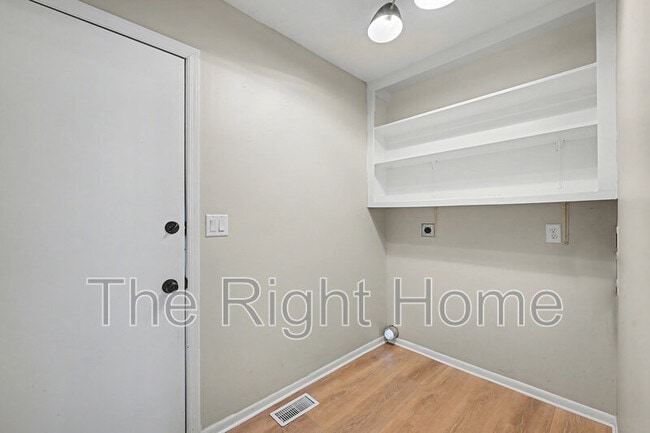 Building Photo - 8617 S 143rd Ave