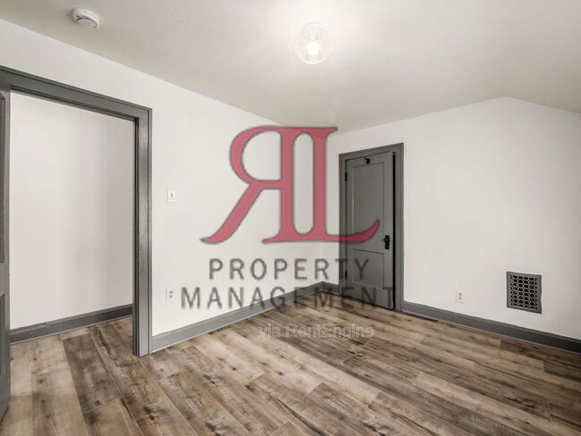 Building Photo - 439 Eldridge Ave