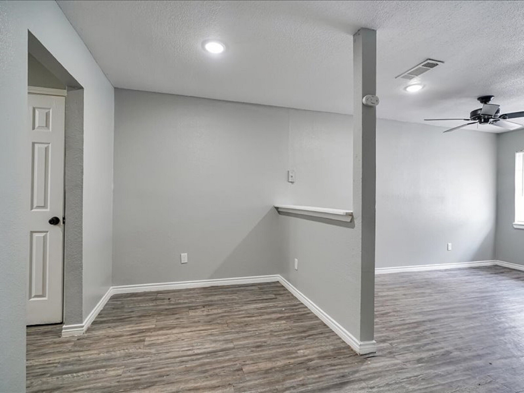 Building Photo - 5175 Lavender St