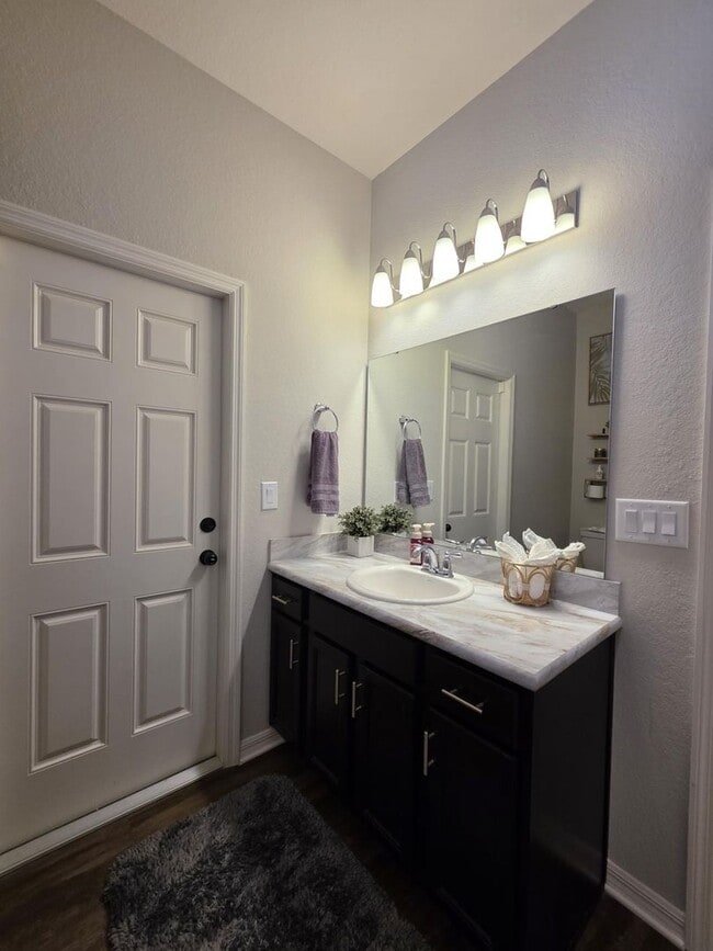 Building Photo - GORGEOUS 4-Bedroom, 3-Bathroom Pool Home, ...