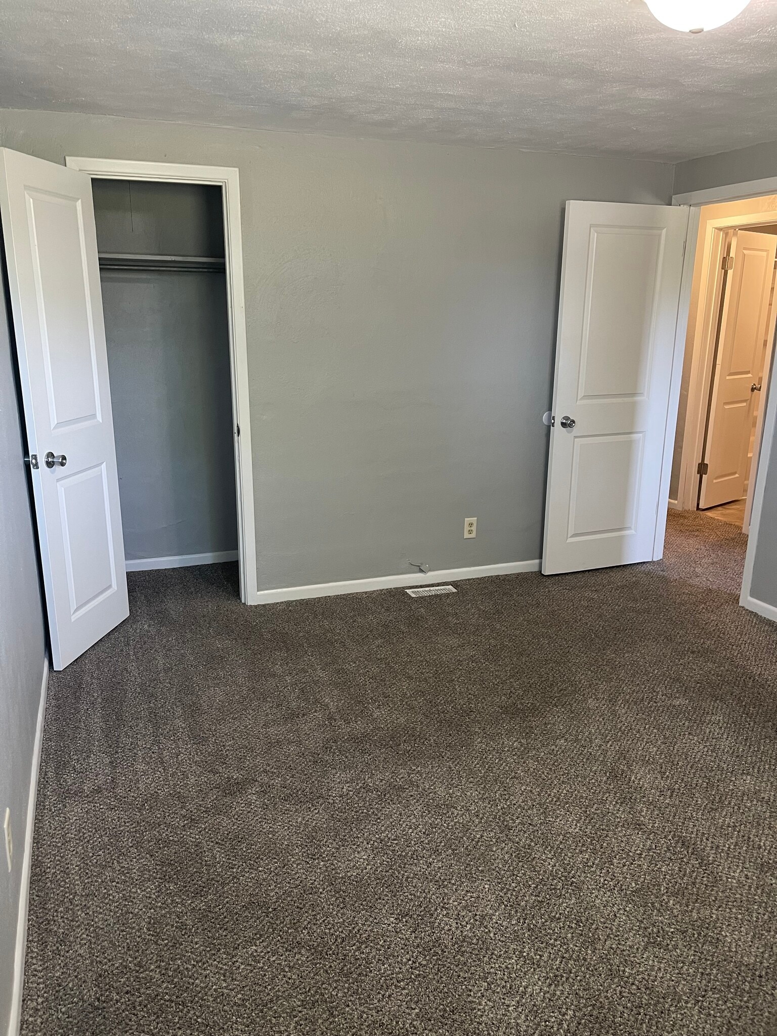 Building Photo - 2750 E Phylbeck Ave