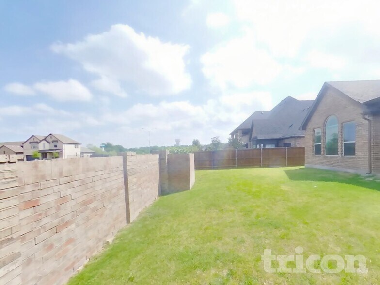 Building Photo - 108 Mckinley Dr