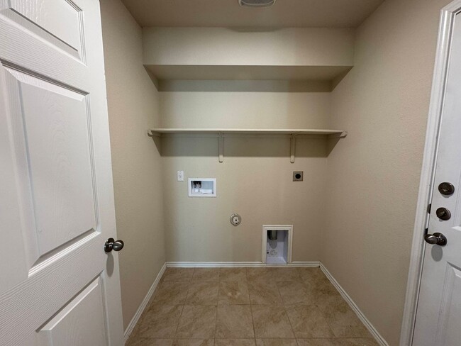 Building Photo - 5913 Harriet Tubman Ave