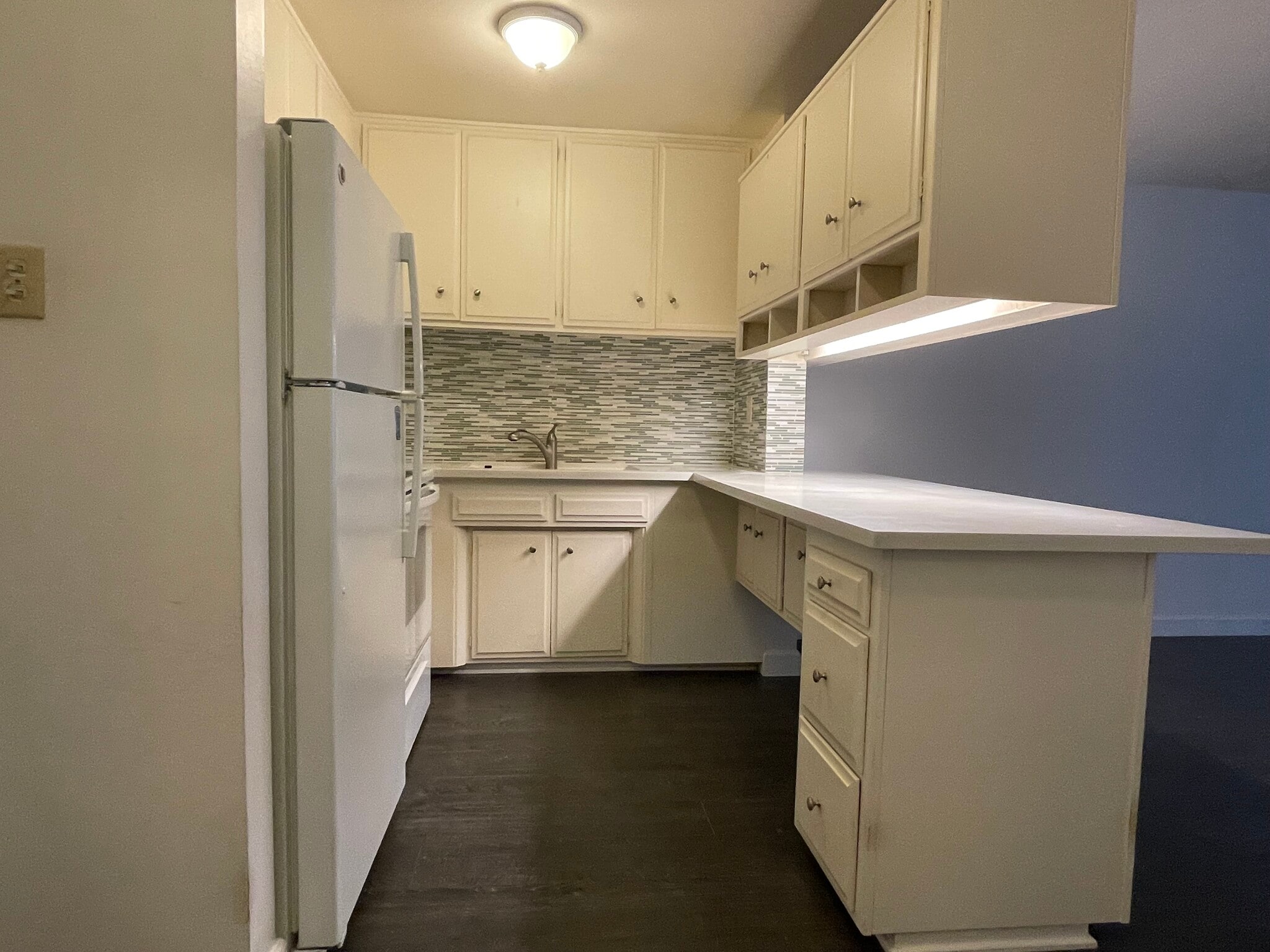 Building Photo - 320 S Gramercy Pl