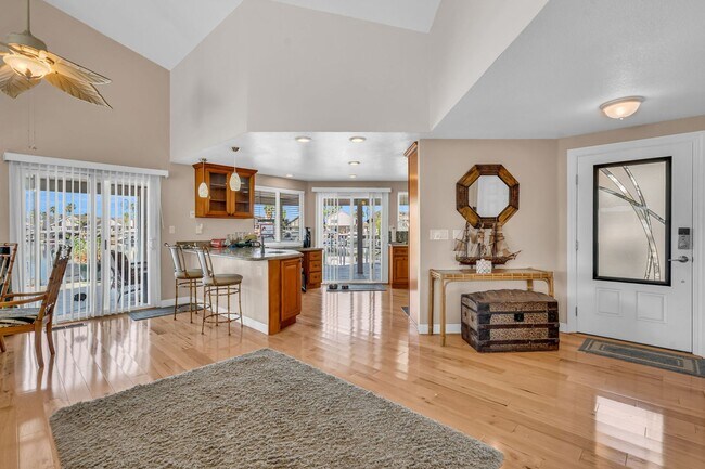 Building Photo - INCREDIBLE LOCATION... END OF CUL DE SAC WITH OVER 100 FEET ON WATER... MARVELOUS DOCK AND DECK W...