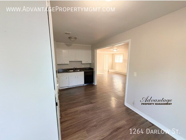 Building Photo - 1264 Darlow St