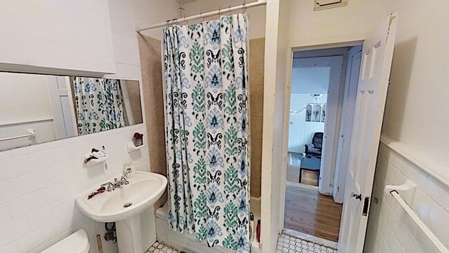 Building Photo - 60 Atherton St