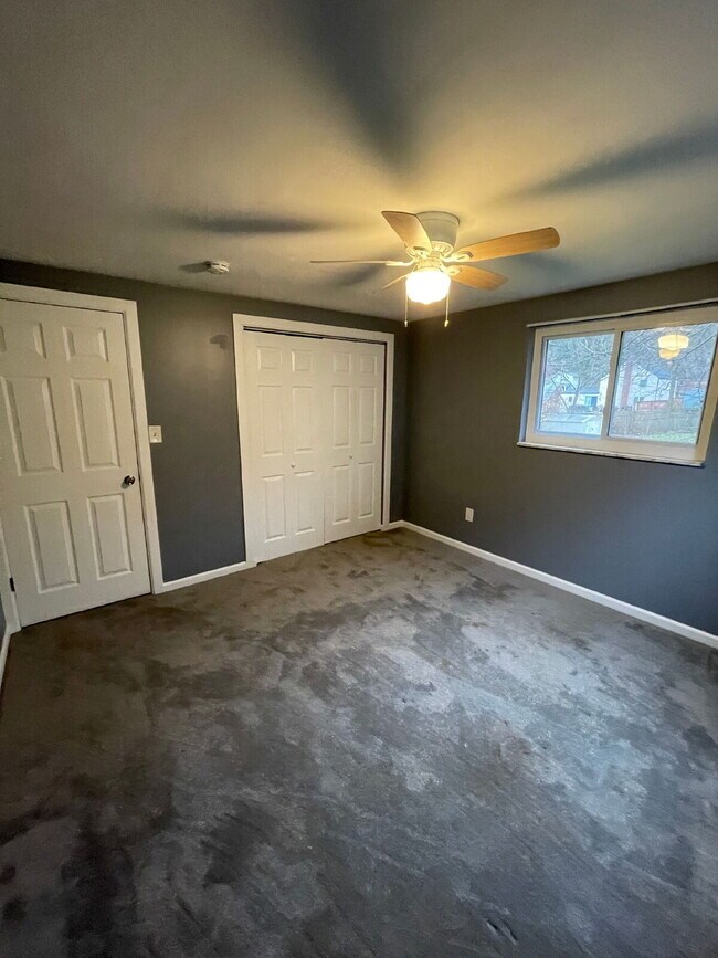 Building Photo - Beautifully updated 3 bed 1 bath home with garage and off-street parking in Penn Hills!