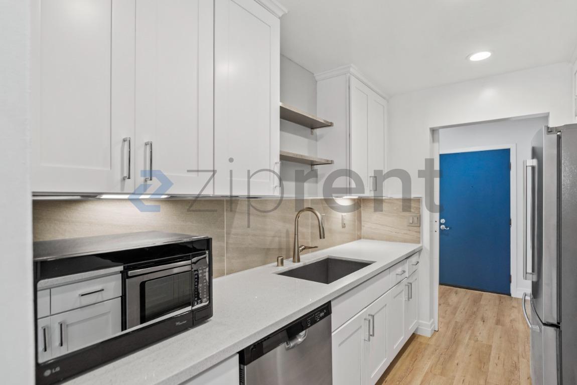 Building Photo - Unit 27