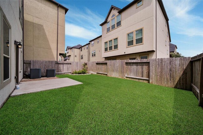 Building Photo - 10602 Shadow Elm Ct