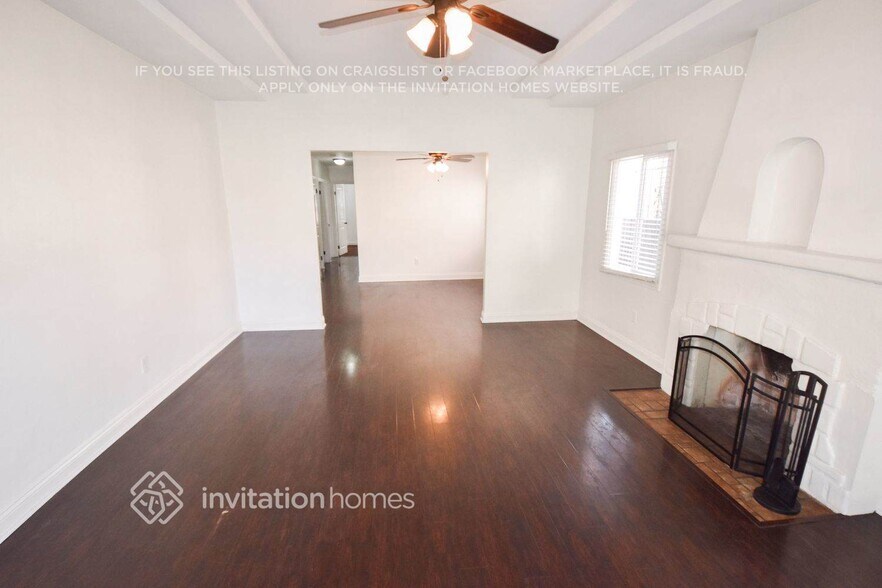 Building Photo - 1240 W 82nd St