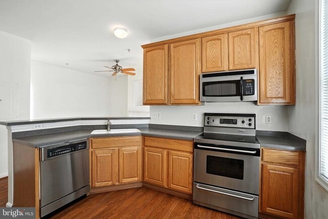 Building Photo - 12180 Abington Hall Pl