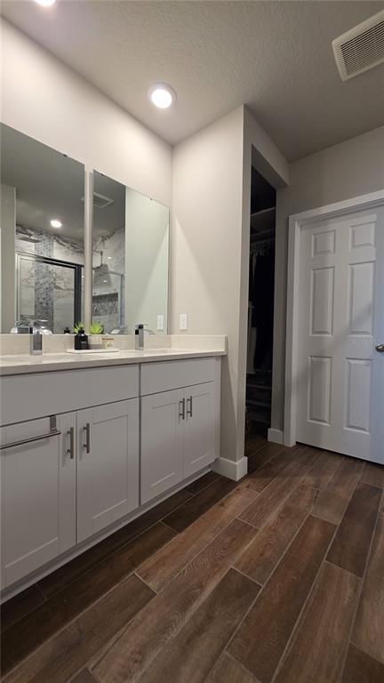 Building Photo - 17301 Back Bay Ct