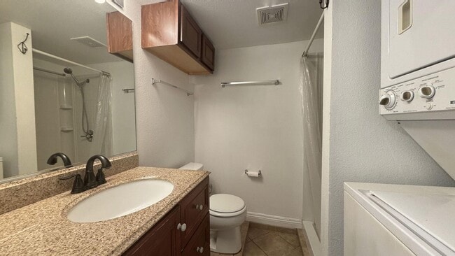 Building Photo - 510 W Olive Ave