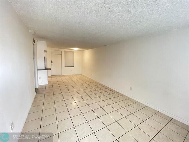 Building Photo - 1150 Euclid Ave