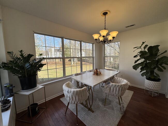 Building Photo - 4233 Rosewood Ct