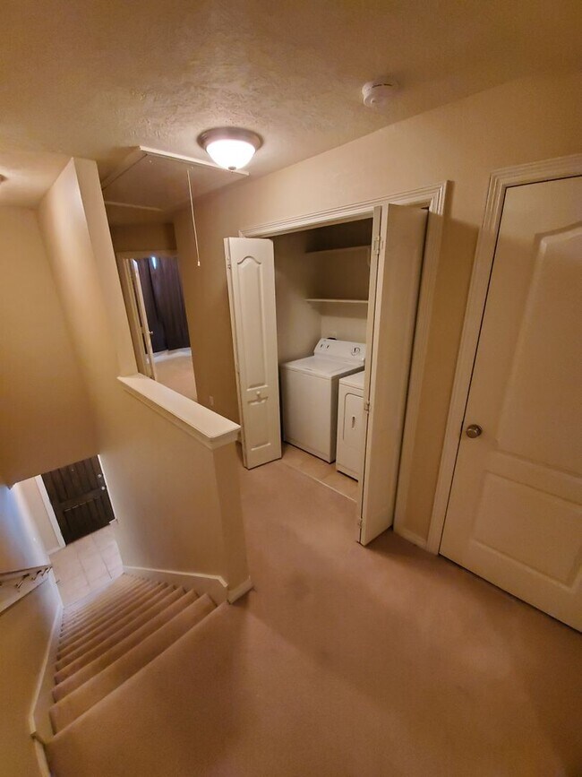 Building Photo - College Station - 2 Bed / 2.5 Bath / 2 sto...