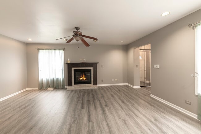 Building Photo - 1210 Andover Cir
