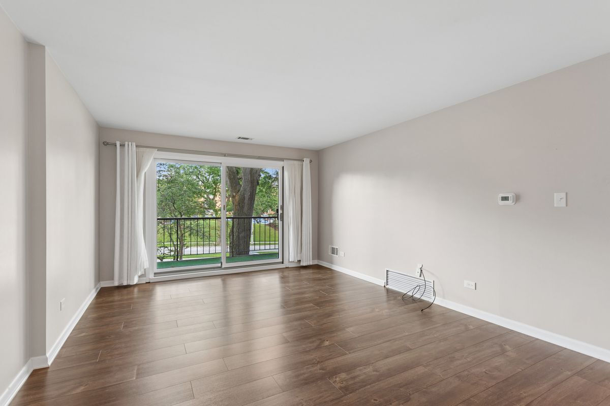Building Photo - 7510 Farmingdale Dr
