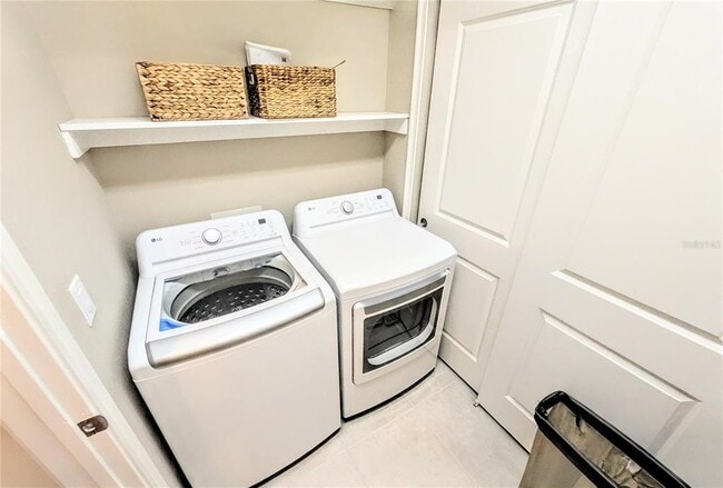 Building Photo - 13605 Messina Loop