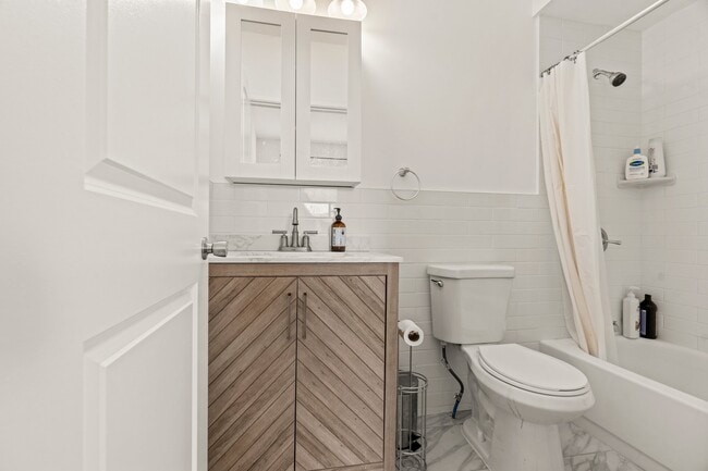 Building Photo - 1521 Tasker St