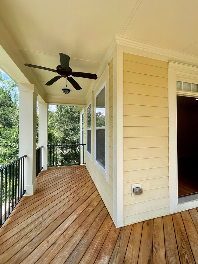 Building Photo - Large 5-bedroom house in Lake Hogan Farm near Chapel Hill schools!