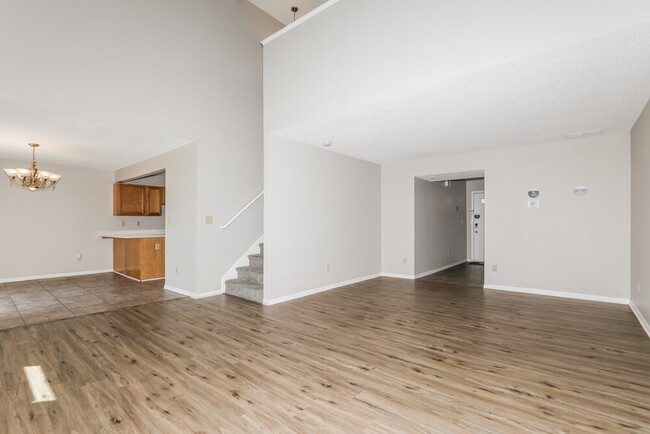 Building Photo - 7115 Sun Ct