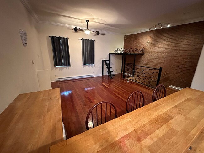 Building Photo - Beautiful Studio Apartment in Fishtown wit...