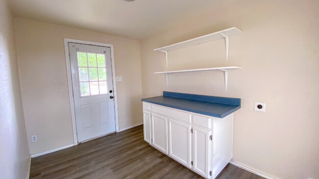 Building Photo - 1017 County Rd 914A