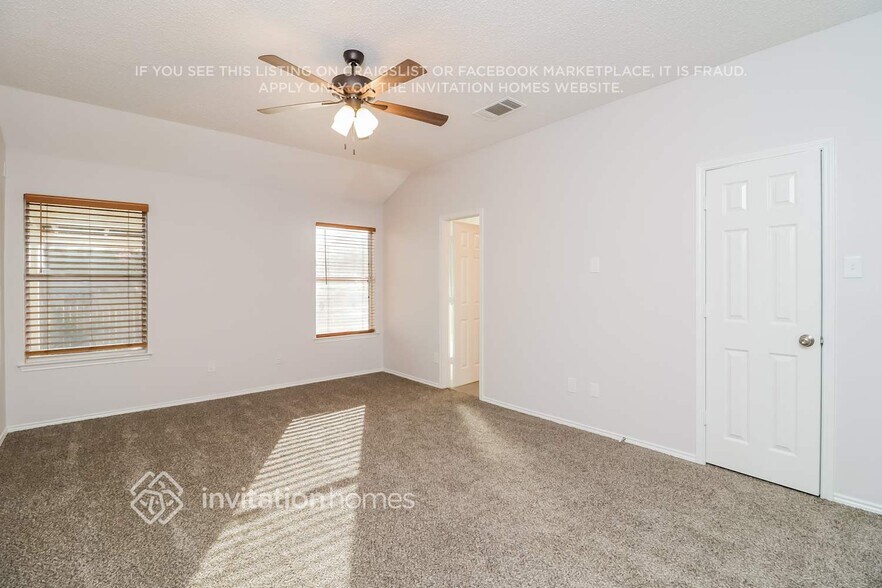 Building Photo - 632 Creekview Dr