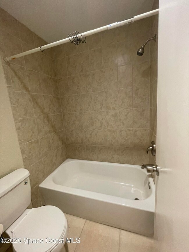 Building Photo - 503 Summerset Ct