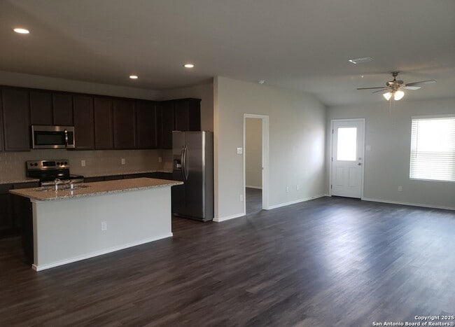 Building Photo - 2027 Sisyphus Vw