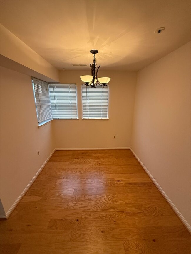Building Photo - 2BR/2BA Condo in Montgomery Run – Ellicott City, MD