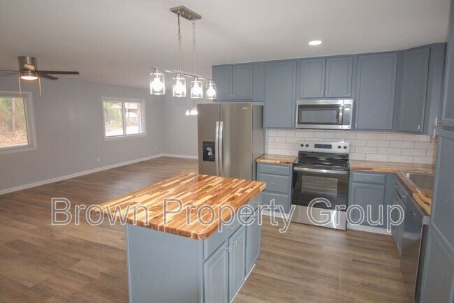 Building Photo - 4723 Dominion Rd