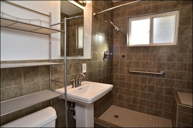 Building Photo - 3600 Volcanic Ave